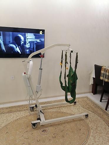 Salon, tibbi mebel: Elektrikli xəstə qaldırıcı (patient lift) – evdə və klinikalarda — 2