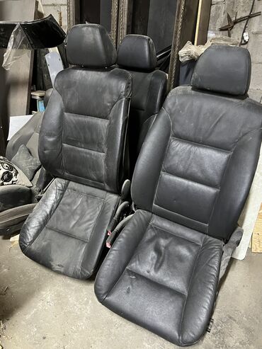 124 салон: Переднее сиденье, BMW