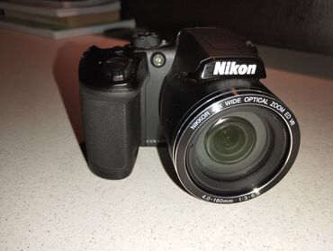 Elektronika: Nikon b500, kao nov, bez ogrebotine, koriscen jako malo. prodajem ga