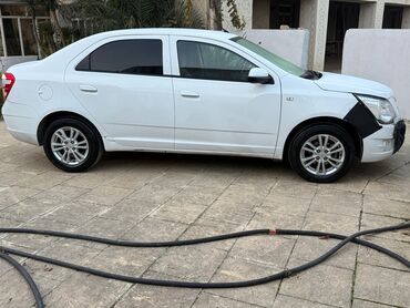 Chevrolet: Salam cobalt arendaya verirem gunu 35 manat qaz balonu var 20 kub — 8