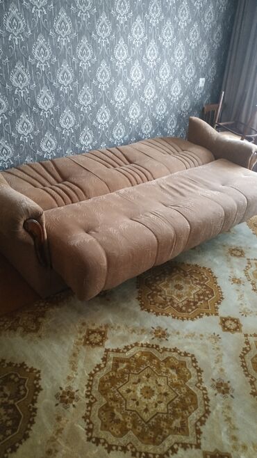 раскладной диван с креслами: Диван-кровать, цвет - Коричневый, Б/у