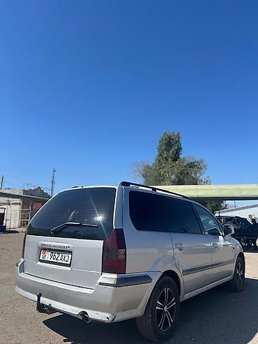 машины до 600 тысяч: Mitsubishi Space Wagon: 2003 г., 2 л, Механика, Газ, Минивэн — 4