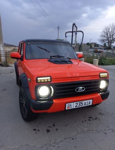 срочно срочно продаю горит: ВАЗ (ЛАДА) 4x4 Niva: 2003 г., 1.7 л, Механика, Бензин, Хетчбек