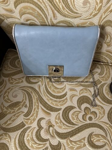 Çantalar: 10 azn — 16