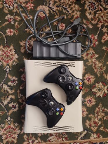 xbox 360 цена в бишкеке: 🎮 Xbox 360 Fat | 2 джойстика | Работает, но с нюансом | 3500 сом