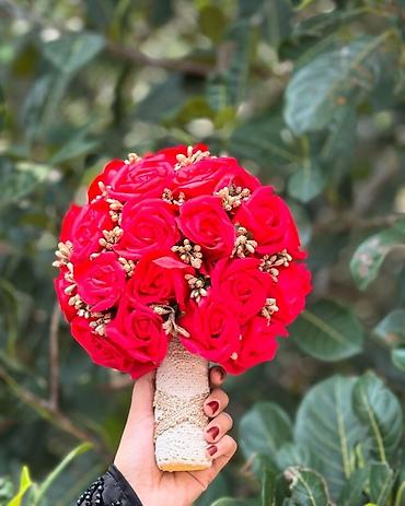 Ostali kućni dekor: Ručni buketi ruža – dekorativni i svečani aranžmani - Elegantni — 8