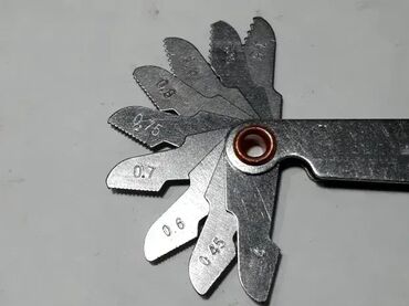 Ostali alati i mašine: Česalj za navoj, milimetarski i colovni Cena je po komadu, posebno za na lalafo.rs — 3 Ostali alati i mašine: Česalj za navoj, milimetarski i colovni Cena je po komadu, posebno za — 3