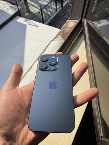 айфон заблокирован: IPhone 15 Pro, Б/у, 256 ГБ, Blue Titanium, Зарядное устройство, Защитное стекло, Чехол, 87 %