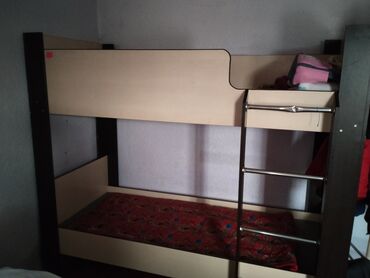 2 этажный кровать: Двухъярусная кровать, Для мальчика, Б/у