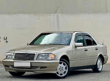 mersedes 111: Mercedes-Benz C-Class sedan (W202) - Kuzov: 4 qapılı sedan, bej rəng — 6