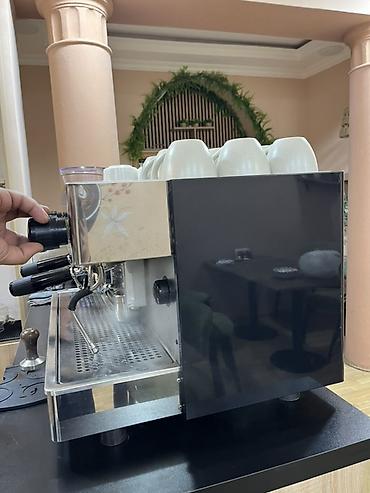 qəhvə: Peşəkar espresso/kafe aparatıdır – Ottima markası, 2 qrup — 2