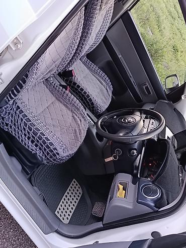 Mazda: Mazda Verisa: 2003 г., Хэтчбэк — 10