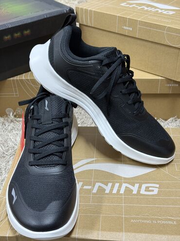 женский спортивка: Оригинальный обувь Li Ning
Размер 41-42 в наличии✅