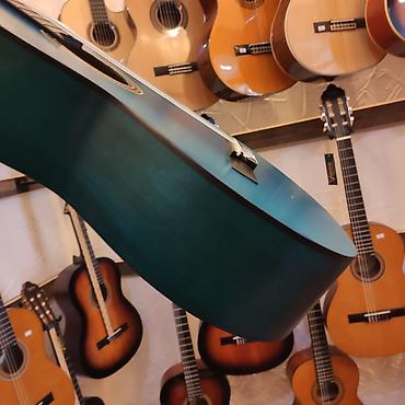 ukulele: Klassik gitara Valencia VC204TBU Üst:Sitka Spruce Qol: Ebonized — 3
