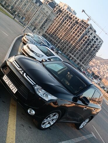 Mitsubishi: Mitsubishi Outlander: 2.4 l | 2013 il 2013 km Universal