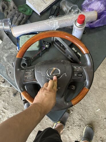 перетяжка рулей: Руль Lexus