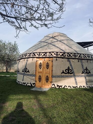 Аренда юрт: Аренда юрты, Каркас Деревянный, 75 баш, С полом, Стол, Стулья — 16