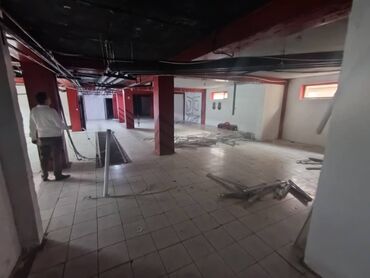 дом на день рождения: Коммерческое помещение/бокс с въездом для авто - Просторный открытый