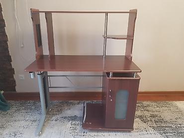 study table: Компьютерный стол, Б/у, С полками — 1