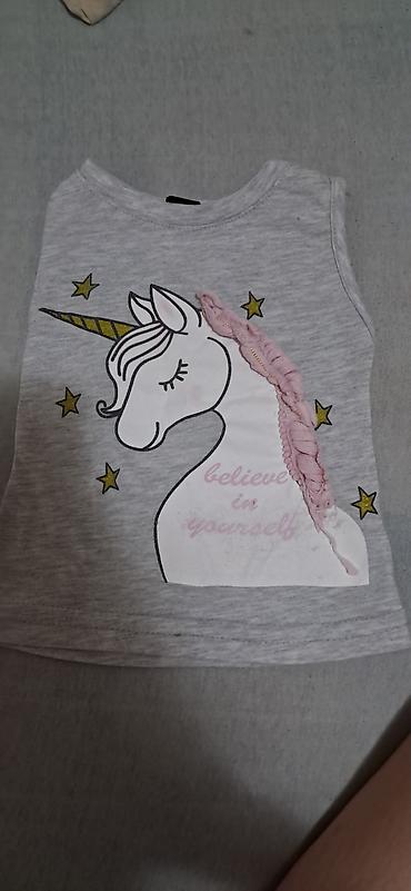 Paketi dečije odeće: Komplet dečijih majica i bodija za devojčice: - Siva bezrukavna — 3