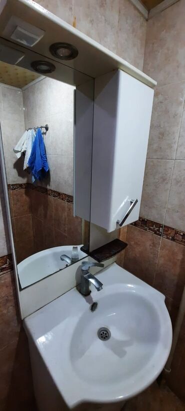 Çanaqlar, tülpanlar: Satılır 100 azn Ünvandan alan şəxs götürəcək. Çatdırılma yoxdur