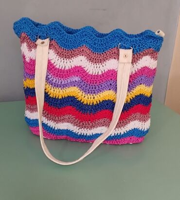 Çantalar: Toxunma çantalar,bütün çantalar hal hazırda əldədir 30 azn — 5