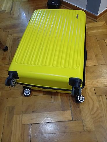 Putni koferi i torbe: Tvrdi kofer na točkiće – veličina velika. oko 75 45 30 — 11