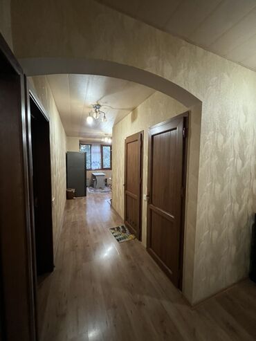 Köhnə tikili: Lelinqrad proyekt köhnə tikili 5/4 mərtəbə 4 otaq. 8 mikrorayon köhnə — 10