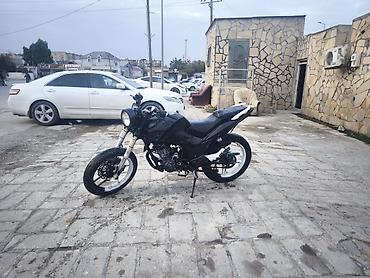 baic m60 ehtiyat hisseleri: Kafe-racer/streeter üslubunda qara motosiklet Xüsusiyyətlər: - Tək — 1