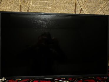 Телевизоры: Бренд:Рекорд. LED-телевизор с плоской панелью, диагональ 32 дюйма (81 — 4