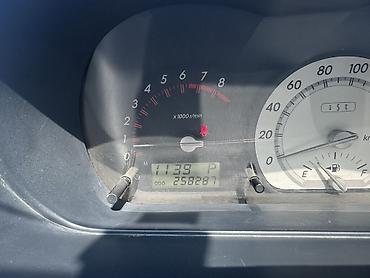 voxy noah: Toyota Ist: 2004 г., 1.5 л, Автомат, Бензин, Хэтчбэк — 5