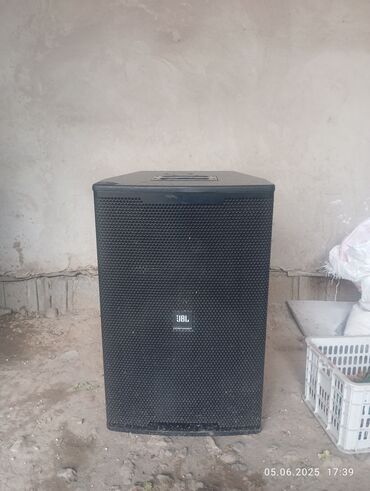 муз колонка jbl: В аренду Акустическая система JBL, корпус выполнен в черном цвете