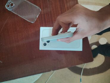 Apple iPhone: IPhone 13, 128 GB, Starlight — 5