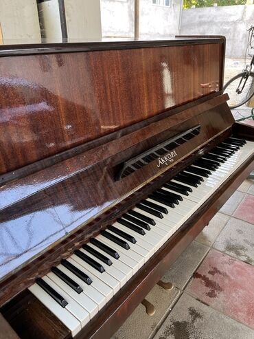 Akkordeonlar: Piano, Akkord, Akustik