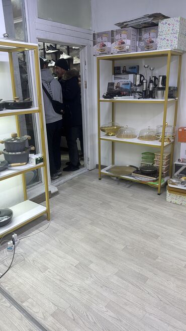 бизнес класс: Сдаю Магазин, Отдельностоящий магазин, 10 м² Действующий, Частично с оборудованием, С ремонтом, Отопление, Электричество, 1 линия at lalafo.kg бизнес класс: Сдаю Магазин, Отдельностоящий магазин, 10 м² Действующий, Частично с оборудованием, С ремонтом, Отопление, Электричество, 1 линия