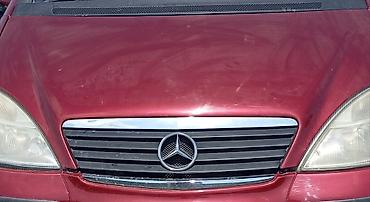 Mercedes-Benz ön radiator barmaqlığı və kopot bufer on ve arxada Var