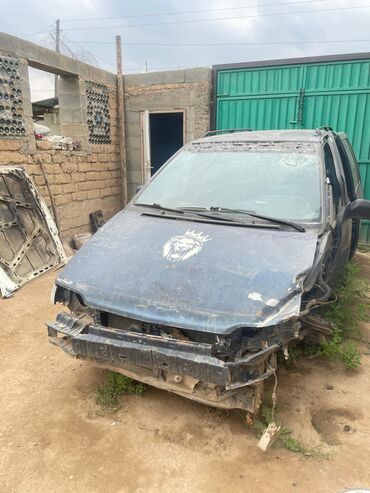 афто токмок: Nissan Prairie: 1990 г., 1.8 л, Механика, Бензин, Минивэн