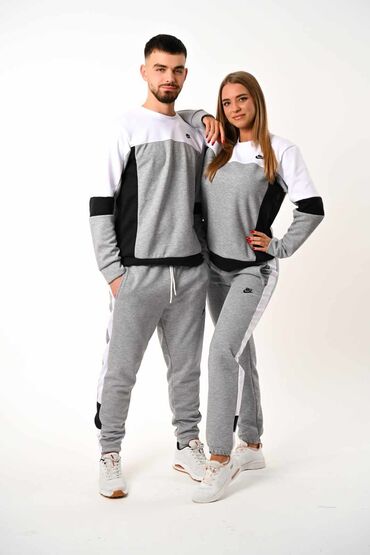 Gornji i donji deo: 3000 muske 
2800 zenske
S-xxl — 1