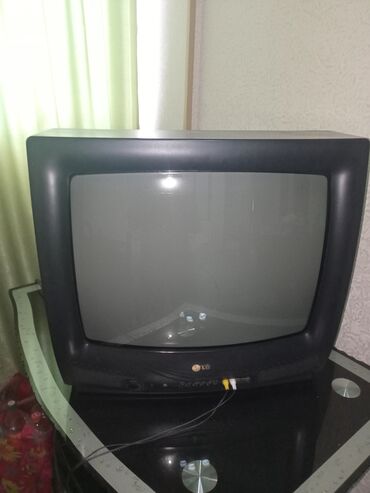 продать старый телевизор на запчасти: Продаю телевизор в рабочем состояний нахожусь в кара балте звонить по