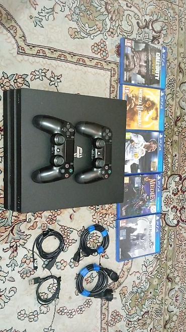 4 mom: PlayStation 4 Pro (CUH-7116B) oyun konsolu paketi Komplekt: - PS4 Pro — 1