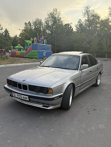 Унаа: BMW 5 series: 1991 г., 2.5 л, Кол менен иштөөчү, Бензин, Седан — 2