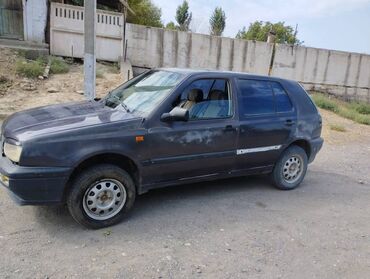 Volkswagen: Volkswagen Golf: 1994 г., 1.6 л, Механика, Бензин, Седан