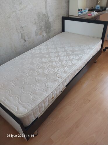 Спальные гарнитуры: Односпальная кровать, Азербайджан, Б/у