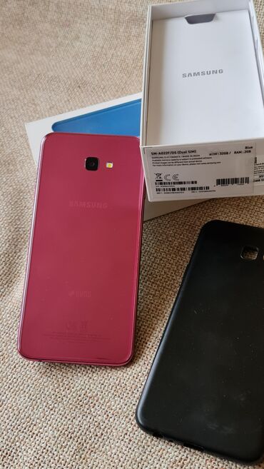 Ostali mobilni telefoni: Telefon kao nov malo koriscen nema mane, stanje 10 od 10.sve radi — 7