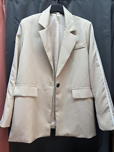 bledi mesec: Elegantni bež sako sa postavom l/xl - Klasičan kroj sa reverima i — 1