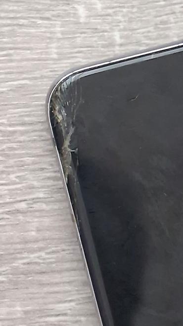 iphone ikis: İki telefon bir yerdə satılır – iPhone XS Max və Samsung Galaxy S20 — 5