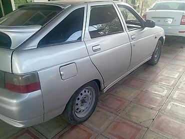 prado yan güzgü: LADA 112, gümüş rəng, hetçbek kuzov. Xüsusiyyətlər: - 5 qapılı — 6