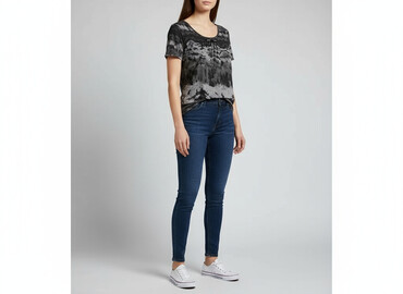 smog relaxed fit shirt: Caprice, Women`s T-shirt, size M