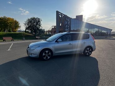 Hyundai: Hyundai i30: 1.6 l | 2009 il Universal — 9