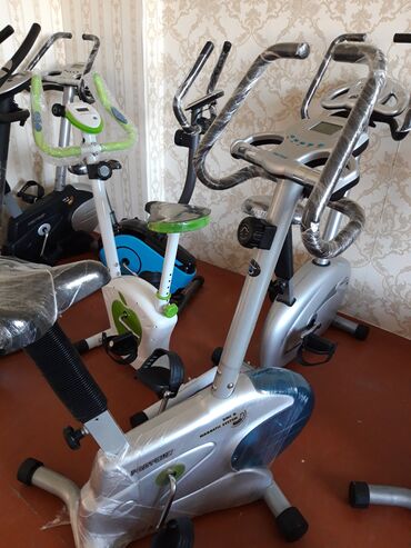 Velotrenajorlar: FitnessPro maqnit sistemli velosiped trenajoru. Müxtəlif məşq